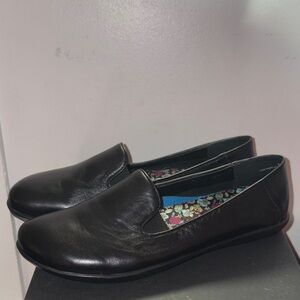 Women’s Metro loafers size 39M